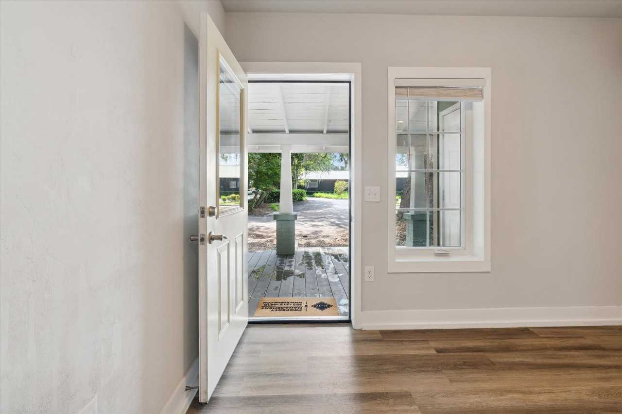 112 Nw 9th St - Photo 7 of 25