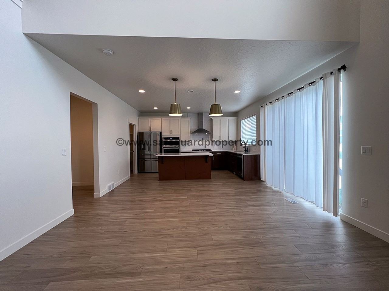 5108 N Espalier Dr - Photo 5 of 29