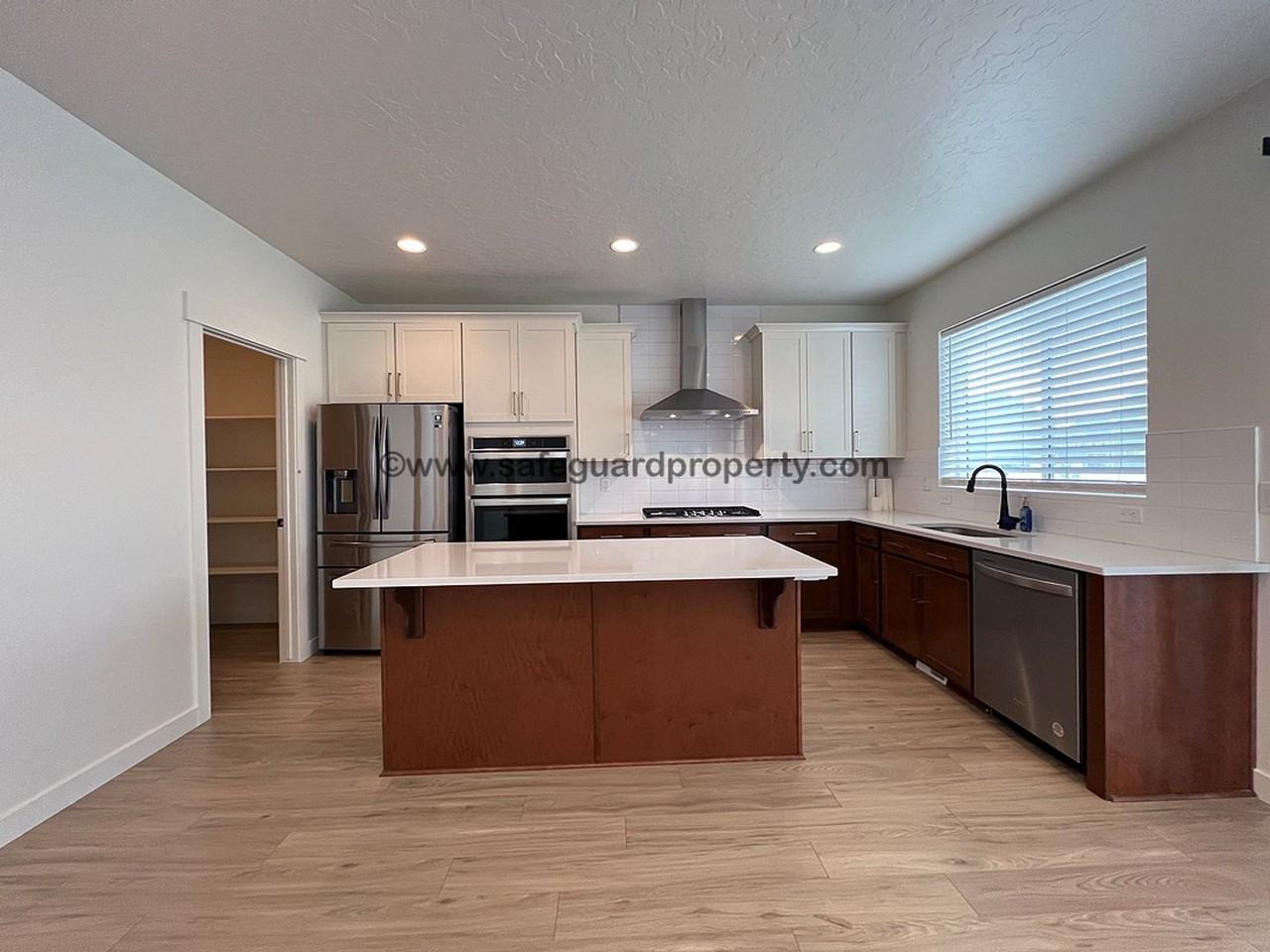 5108 N Espalier Dr - Photo 6 of 29