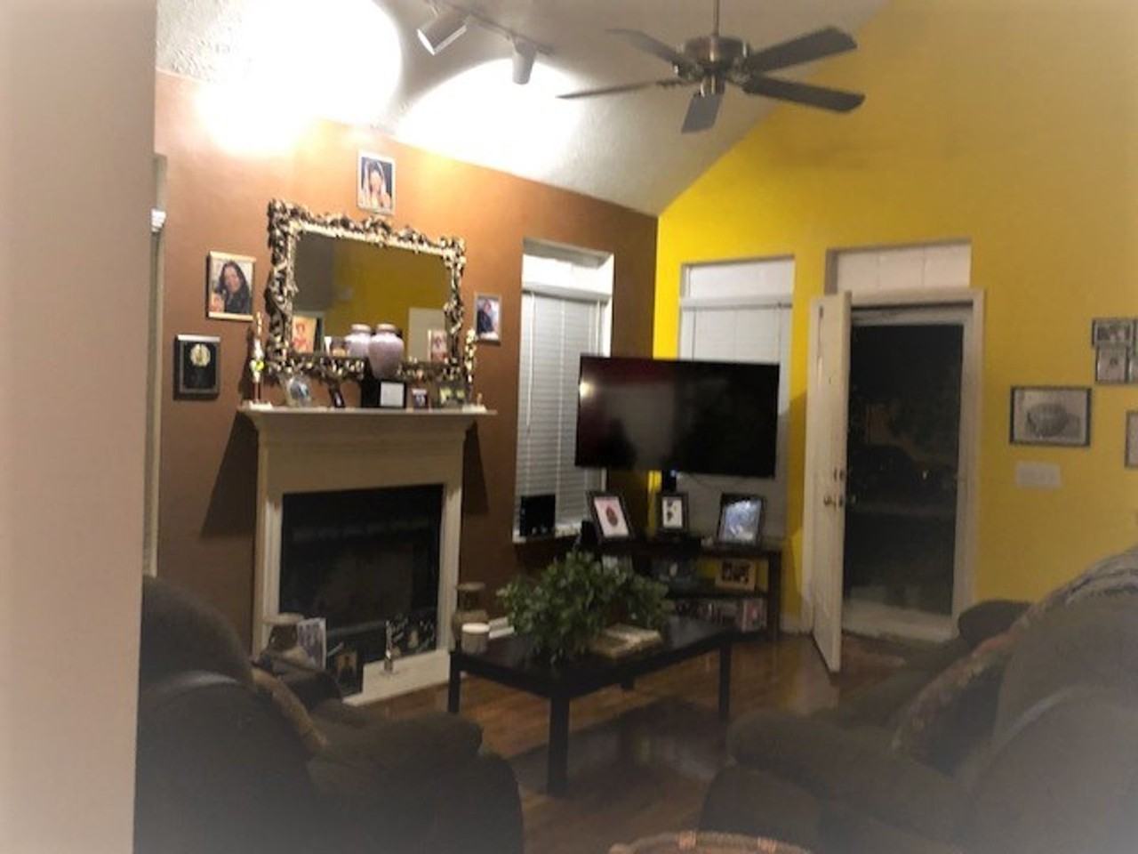 3504 Glenfalls Dr - Photo 2 of 4