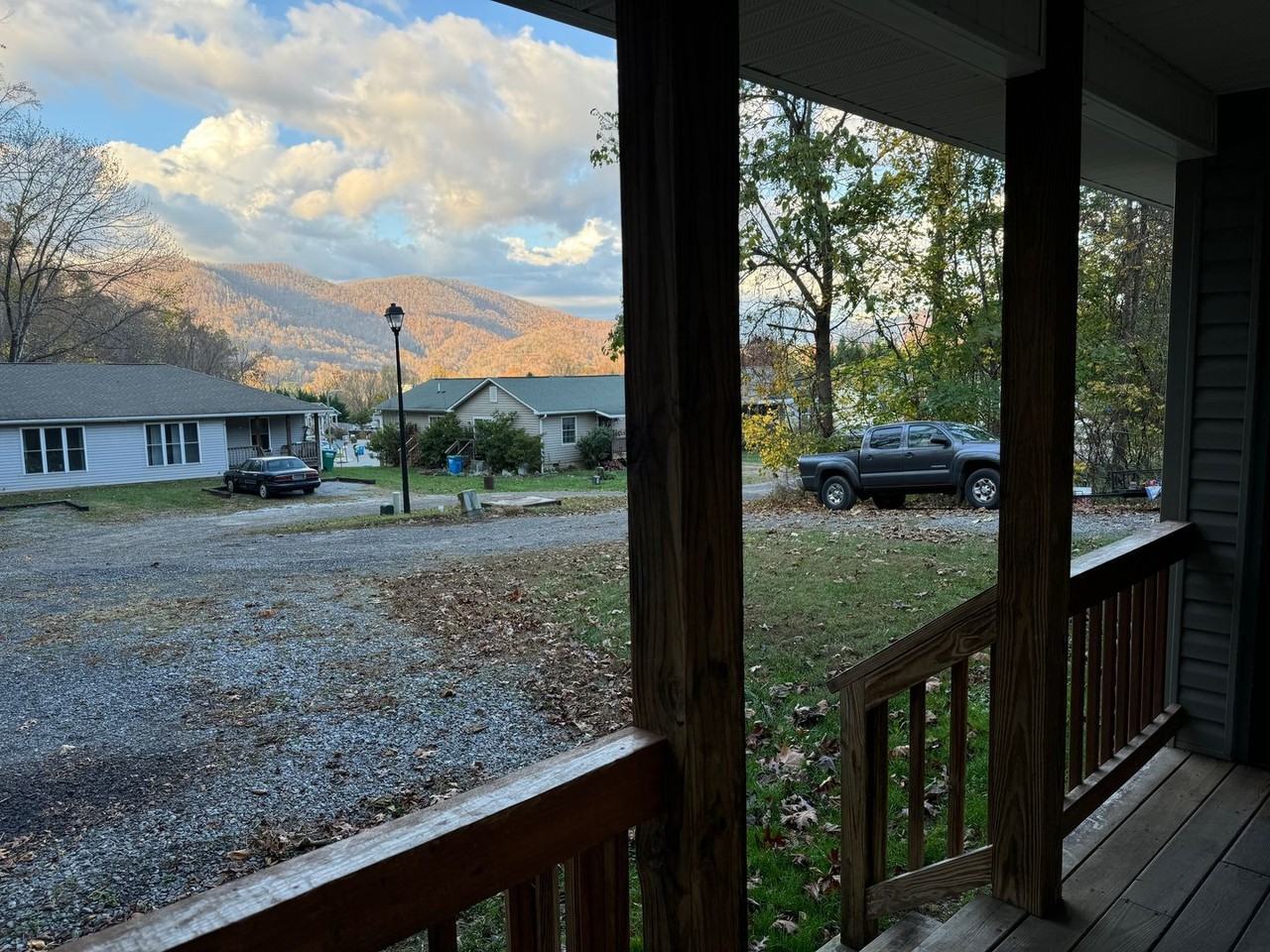 22B Half Moon Dr - Photo 2 of 26