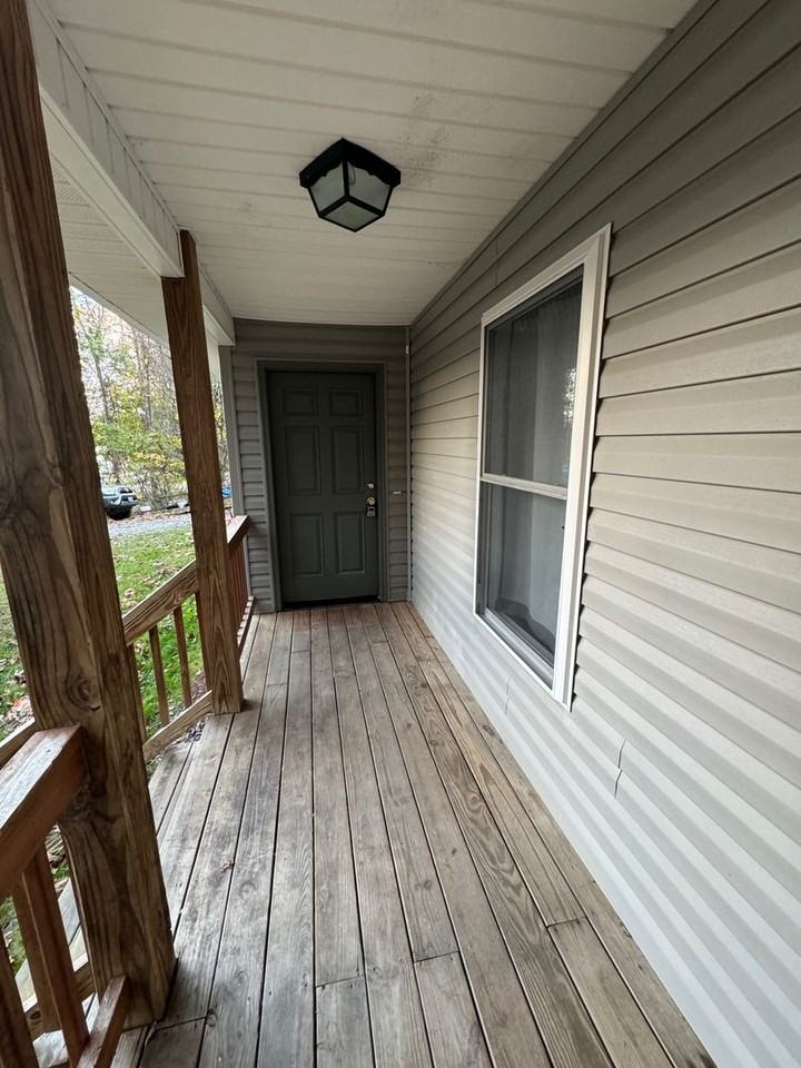 22B Half Moon Dr - Photo 3 of 26