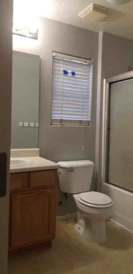 10905 Grand Prairie Dr - Photo 3 of 21