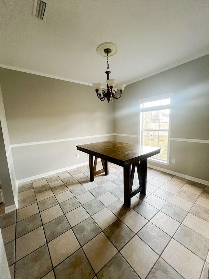111 Remington Way - Photo 7 of 21