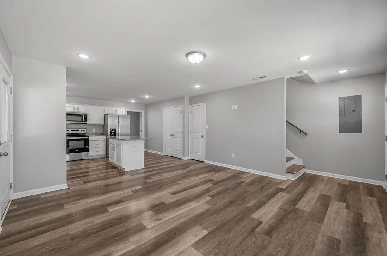 2023 Dolly Dr - Photo 3 of 5