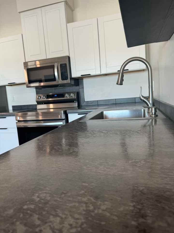 1617 Court St - Photo 2 of 13