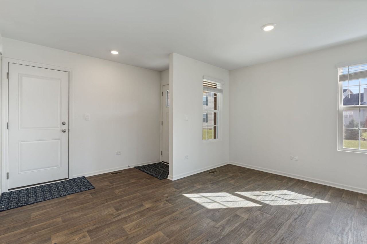 2115 Canyon Creek Ct - Photo 7 of 27