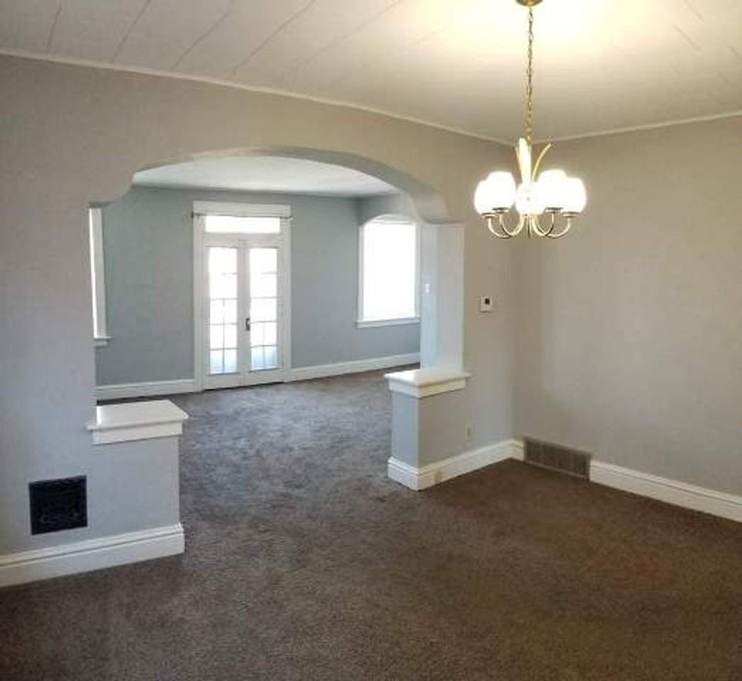 4520 Morganford Rd - Photo 3 of 14