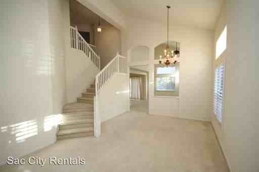 9635 Foremast Ct - Photo 3 of 17
