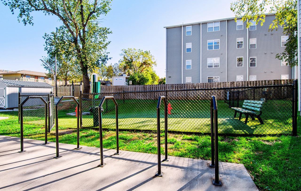 800 South - Photo 2 of 24