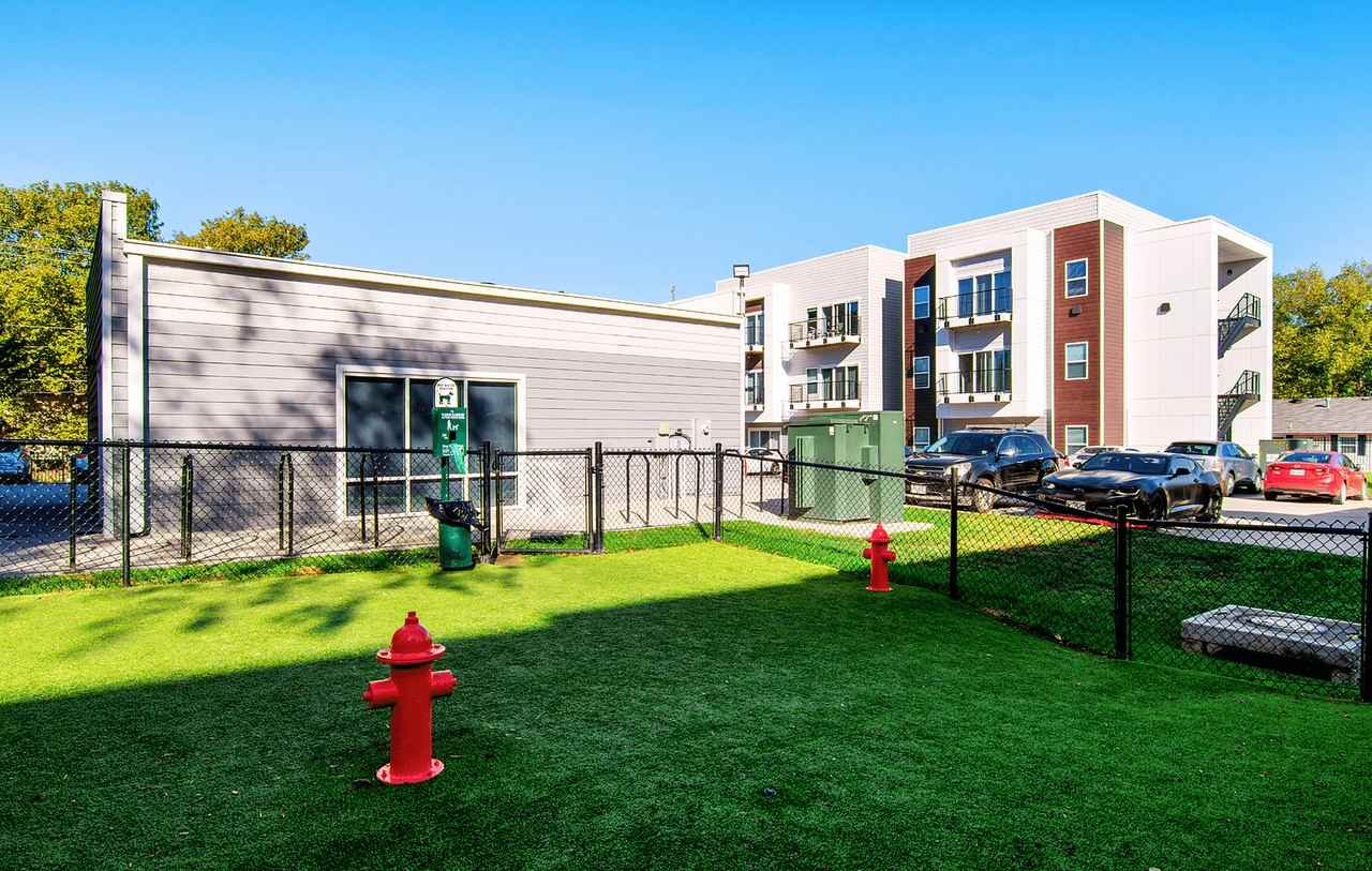 800 South - Photo 3 of 24