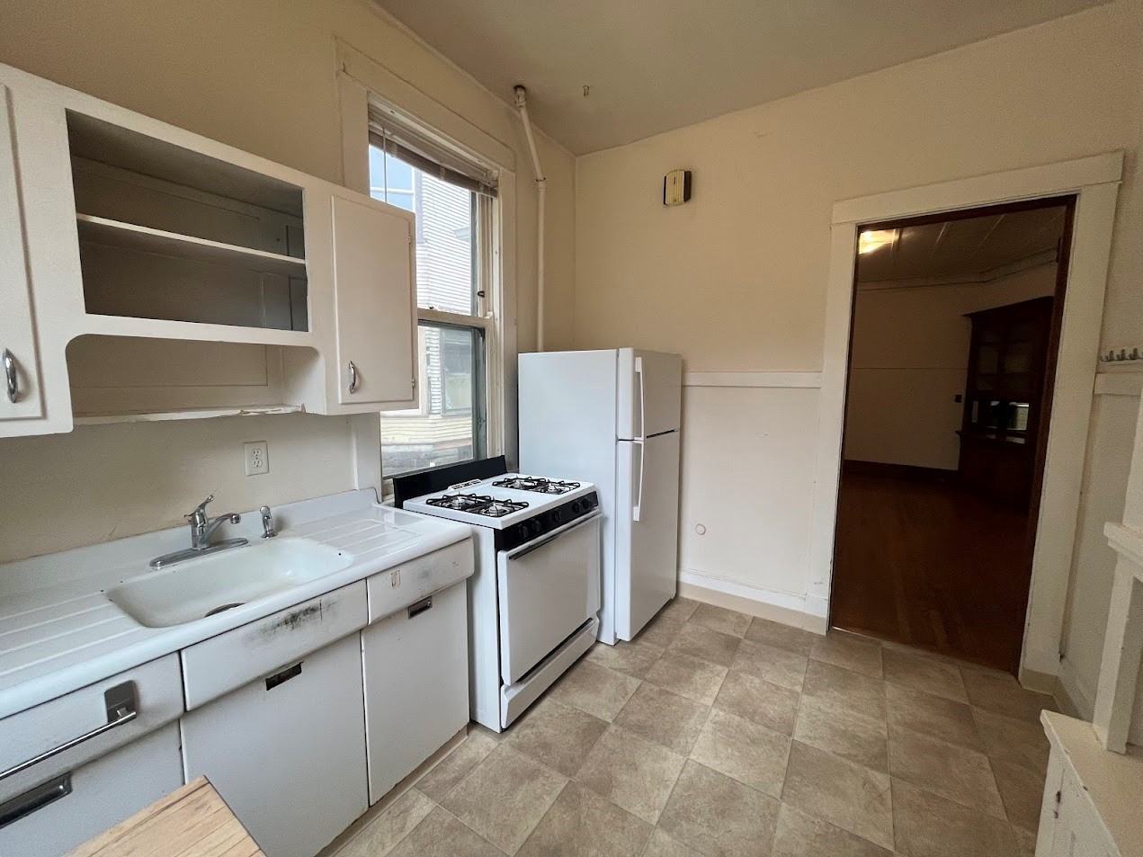 932 Spaight St - Photo 4 of 16