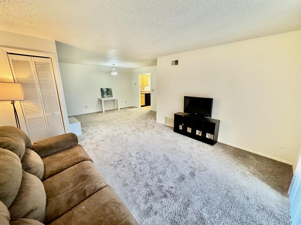 Eagles Pointe - Photo 3 of 20