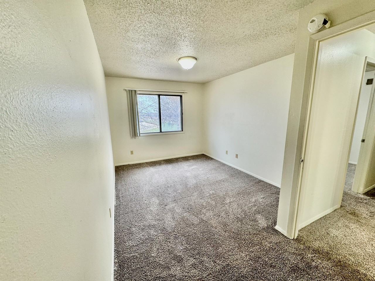 Eagles Pointe - Photo 5 of 20