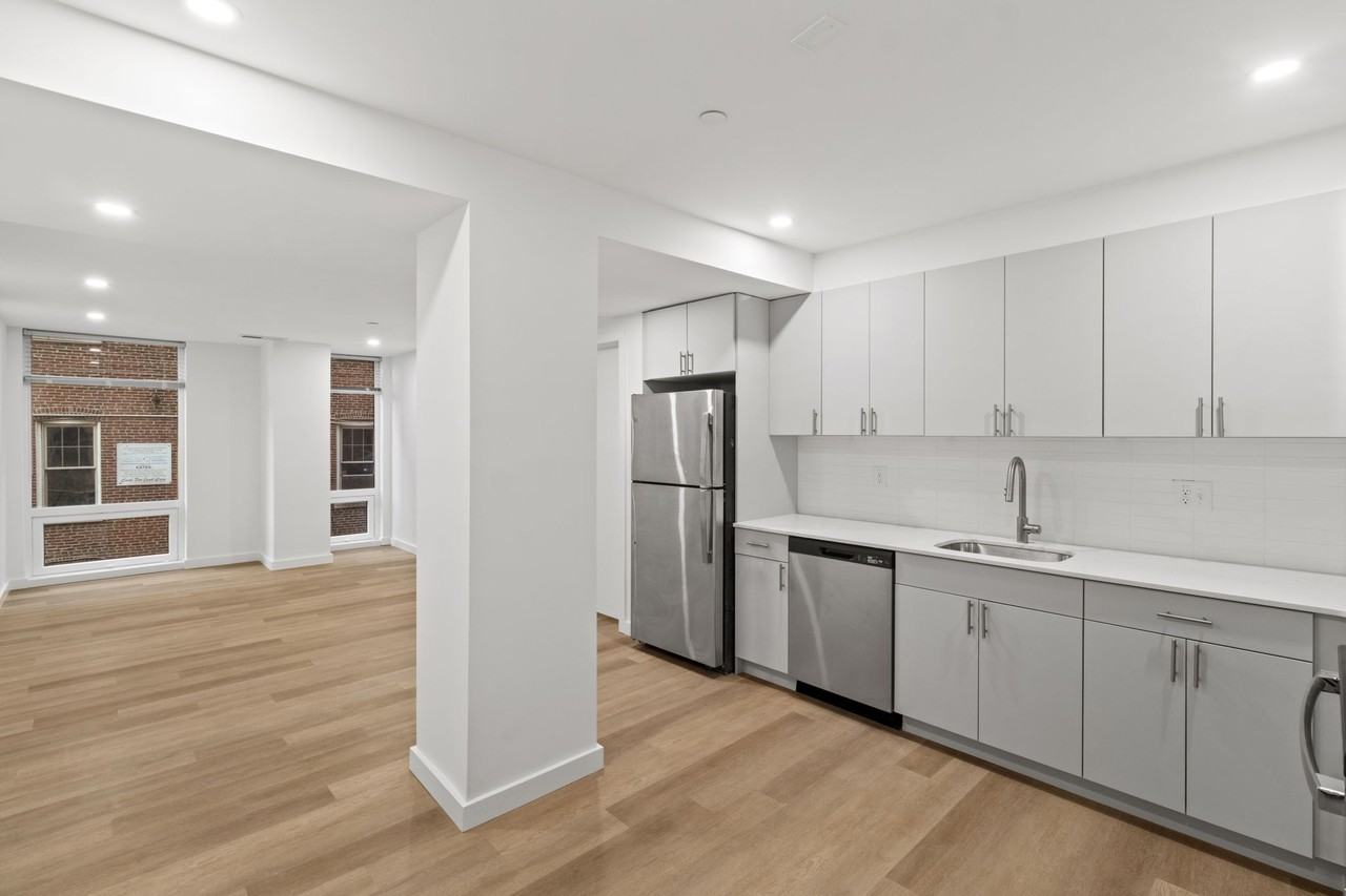 1701 North Front Street - Photo 2 of 24