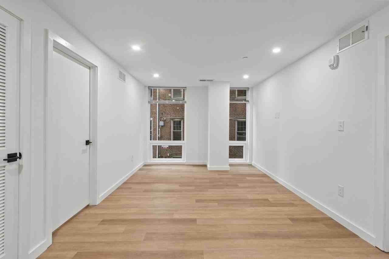 1701 North Front Street - Photo 3 of 24