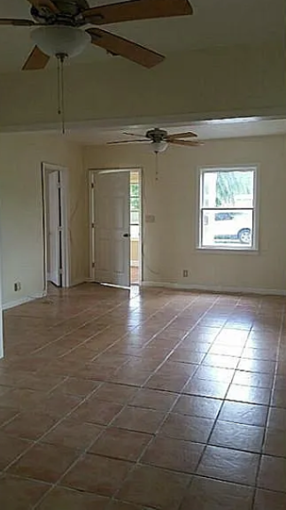 208 SW 3rd Place - Photo 2 of 5