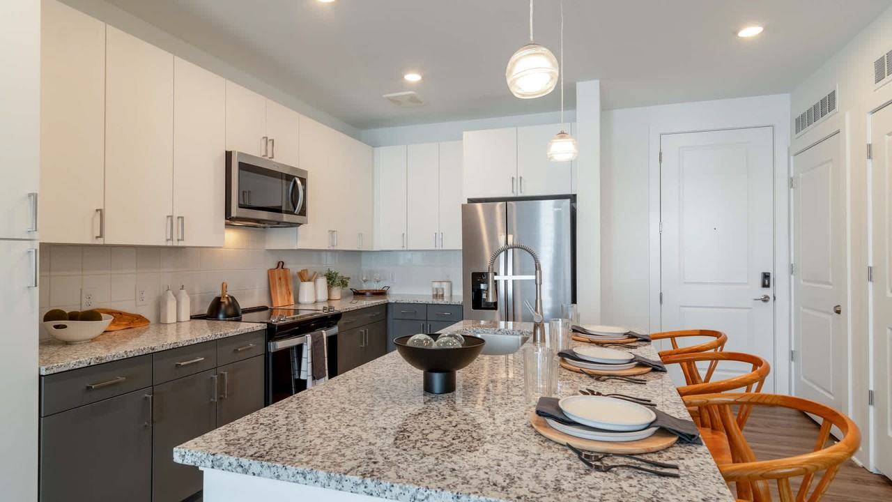 Lyric Sugar Hill - Photo 6 of 28