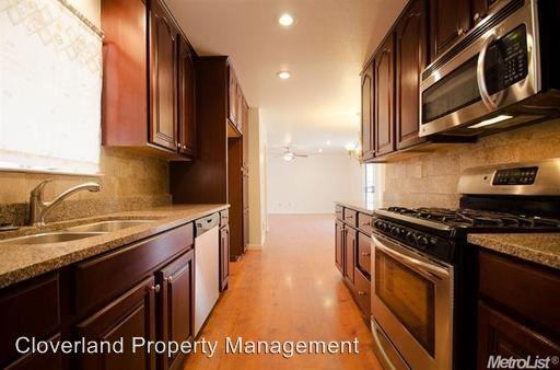1705 Chapala Way - Photo 2 of 7