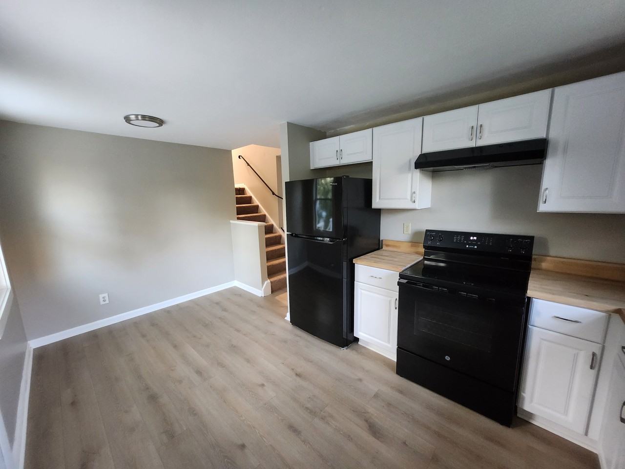 655 Sunflower Dr #NA - Photo 3 of 19