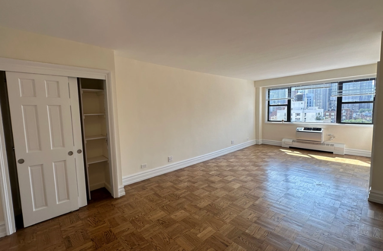 416 E 79th St #12E - Photo 2 of 8