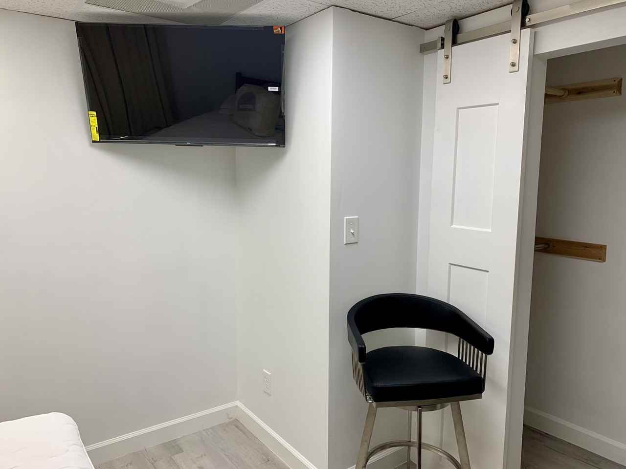 6622 W Lee Hwy #B - Photo 4 of 19