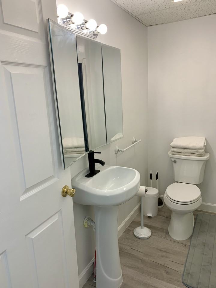 6622 W Lee Hwy #B - Photo 6 of 19