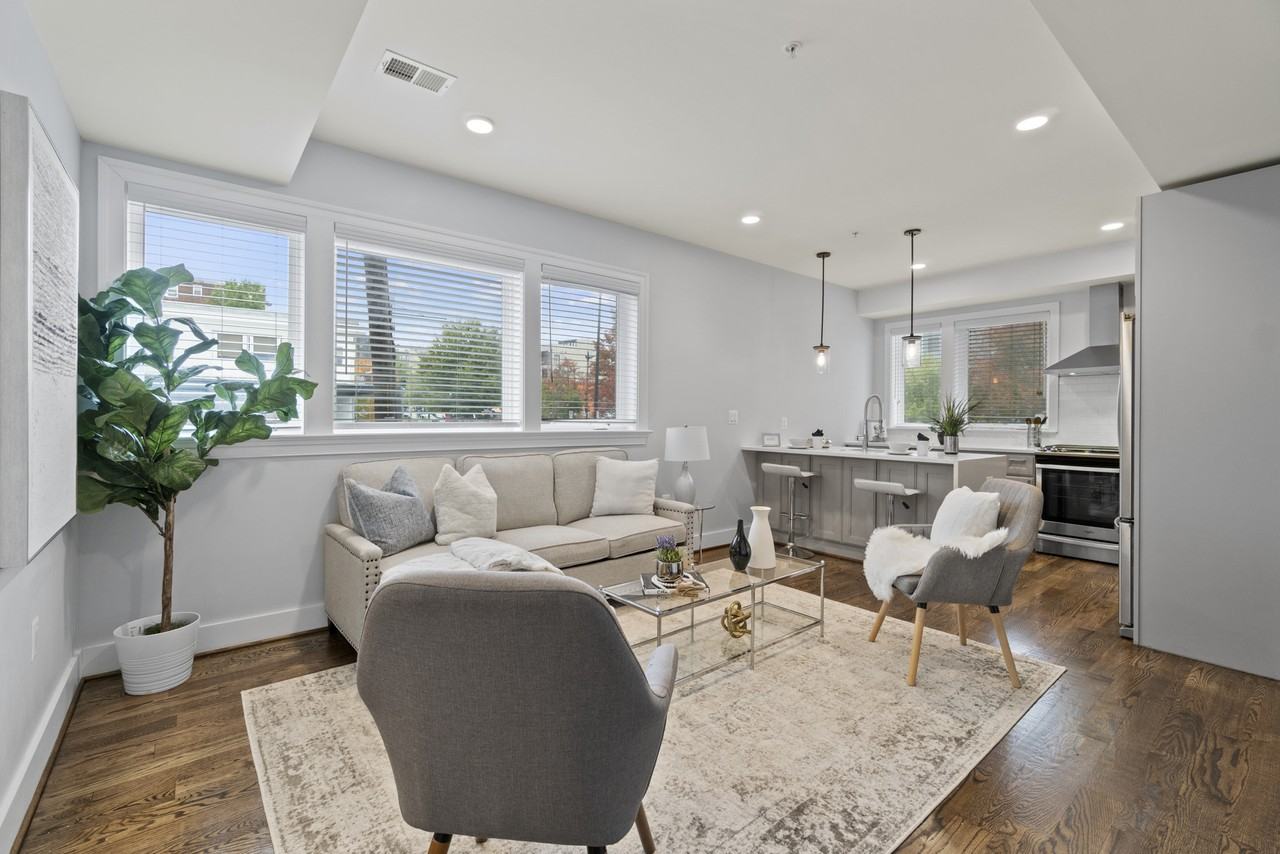 4121 9th St Nw #2 - Photo 3 of 21