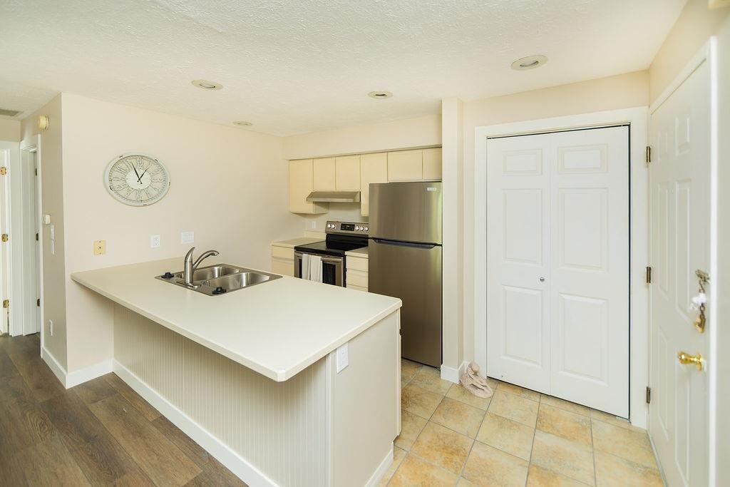 1346 S College Mall Rd #1346 - Photo 6 of 28