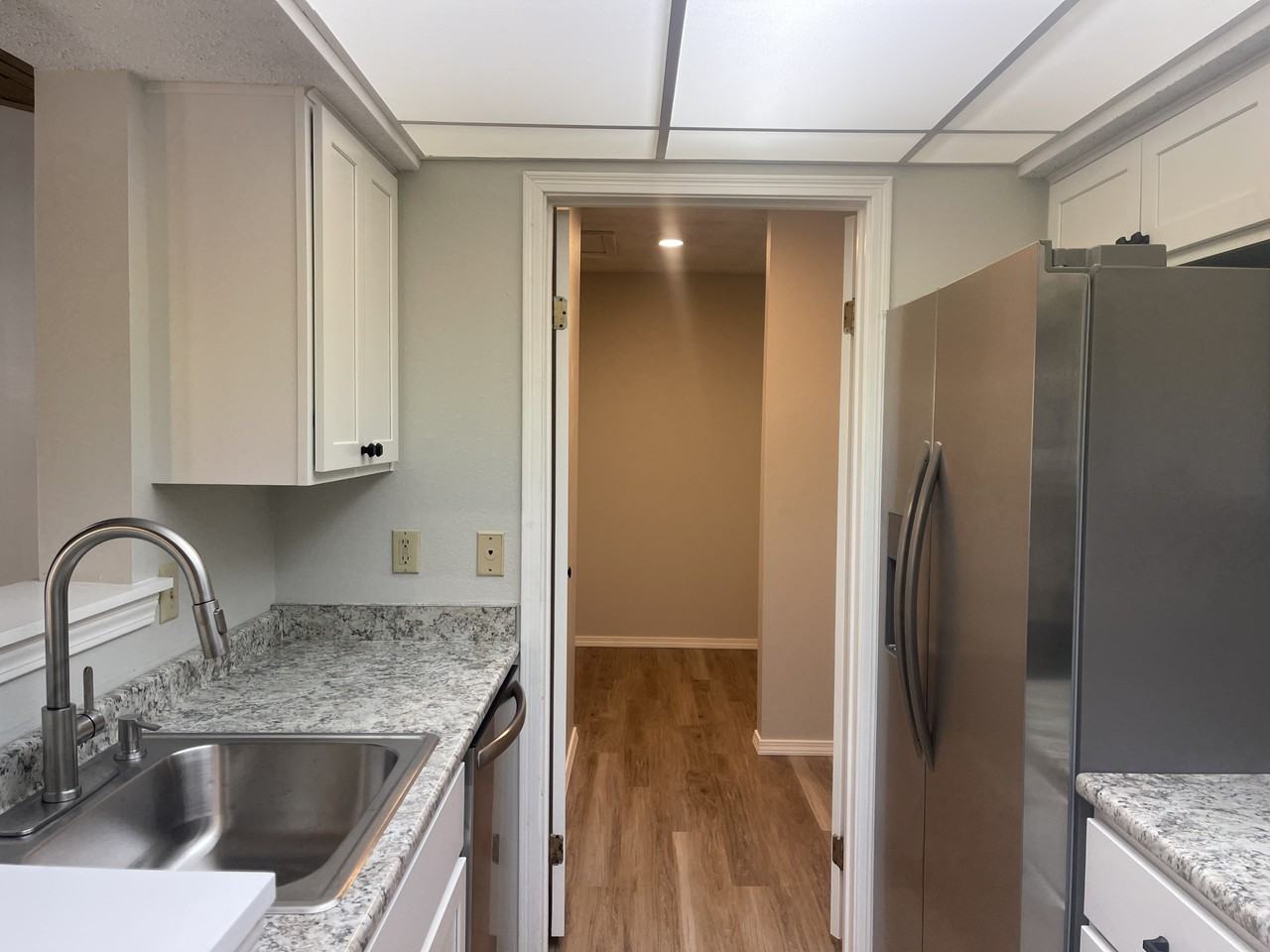 9 Chase Oaks Ct #2 - Photo 5 of 25