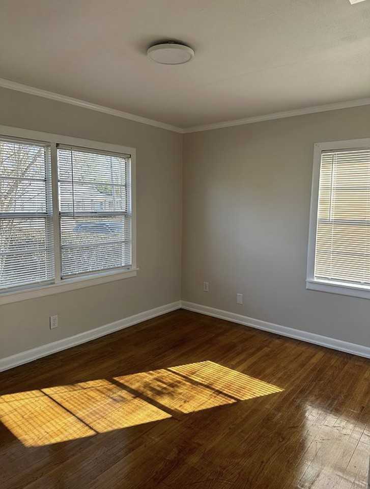 343 North Bonita Avenue #NA - Photo 4 of 20