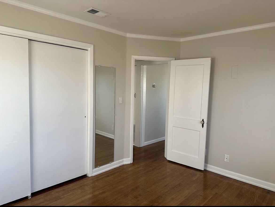 343 North Bonita Avenue #NA - Photo 5 of 20