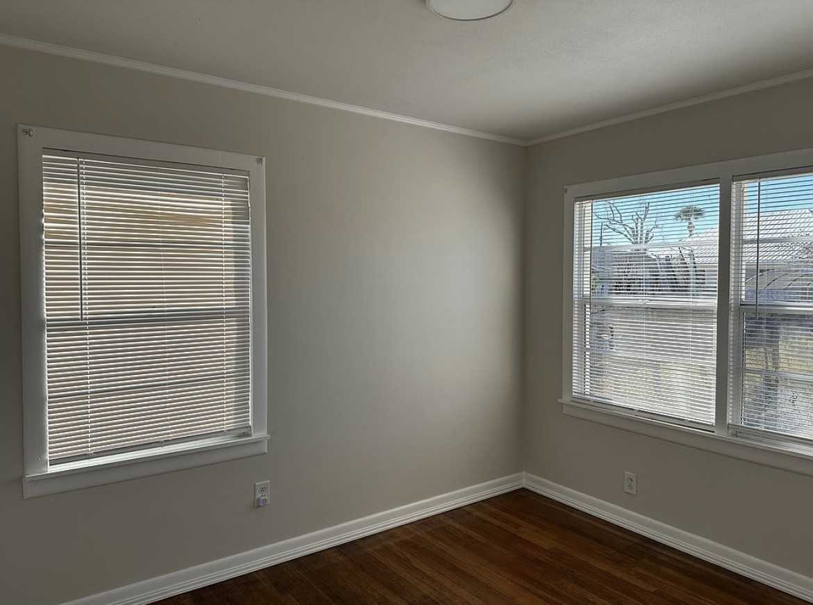 343 North Bonita Avenue #NA - Photo 6 of 20