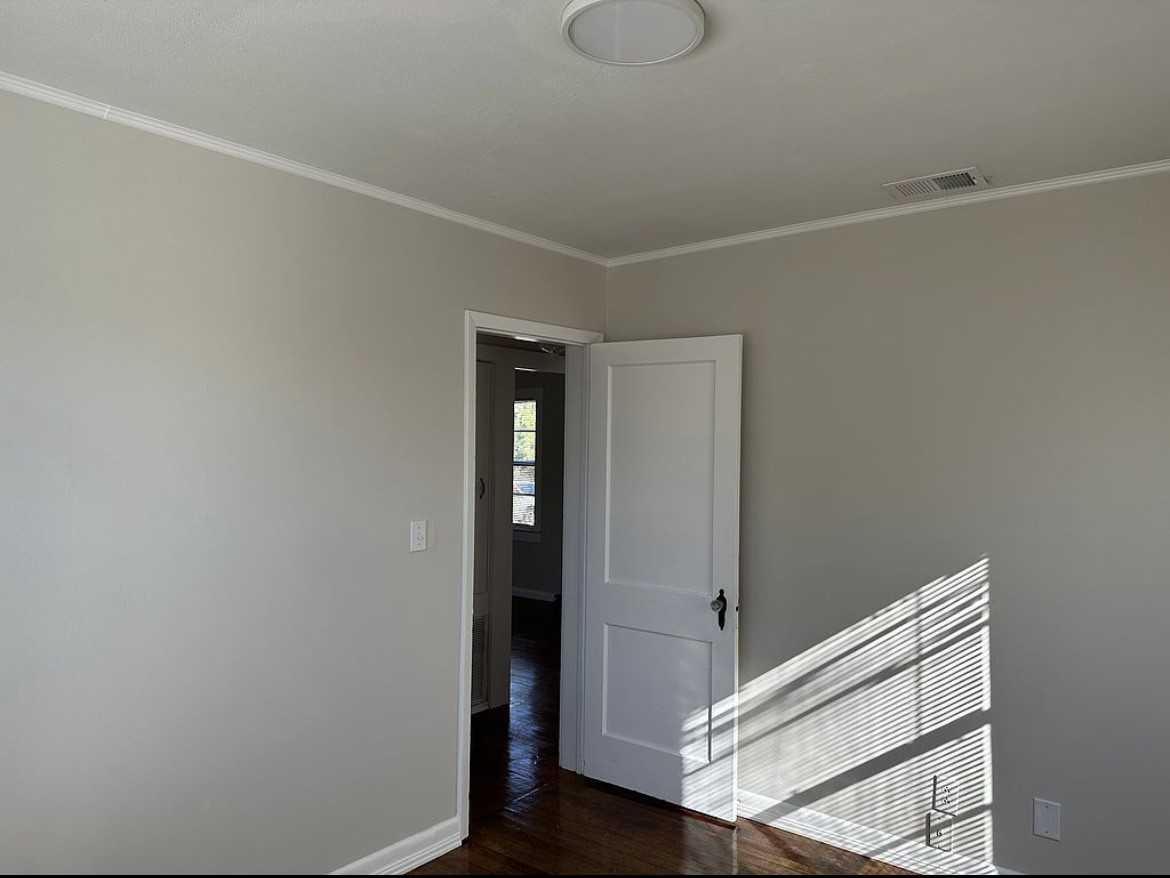 343 North Bonita Avenue #NA - Photo 7 of 20