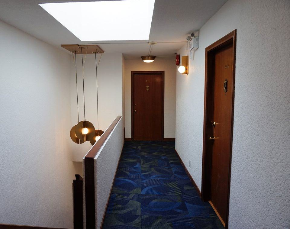 955 West 10th Avenue - Photo 5 of 50