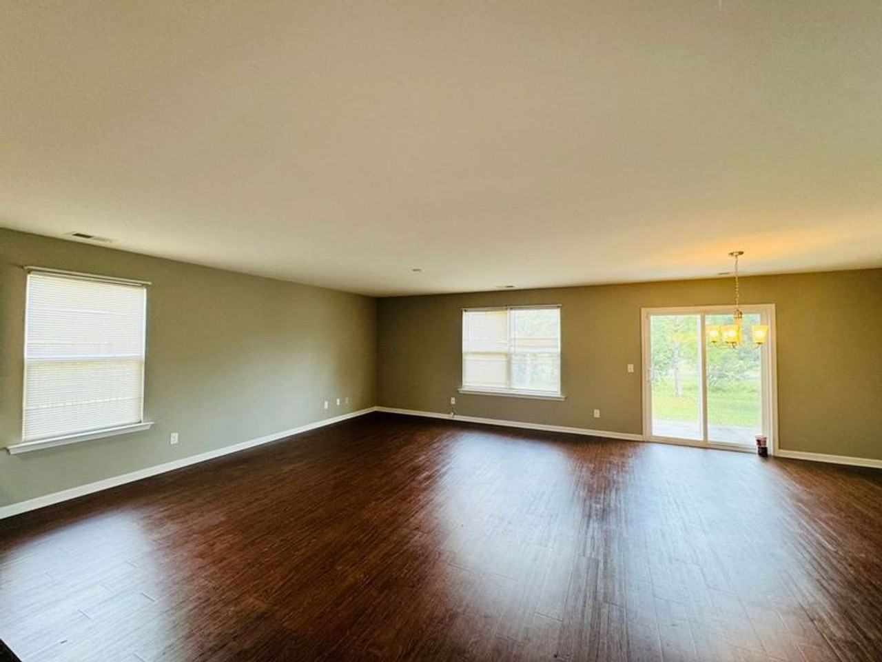 623 Hogan Dr - Photo 7 of 23