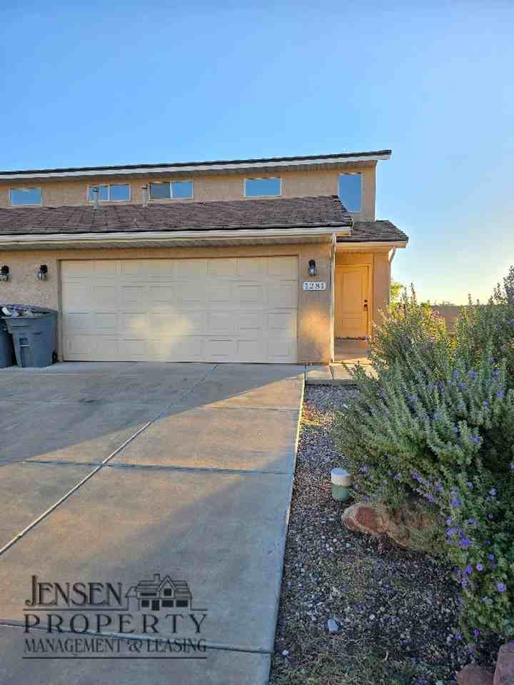 1281 W Las Hurdes Dr - Photo 4 of 37