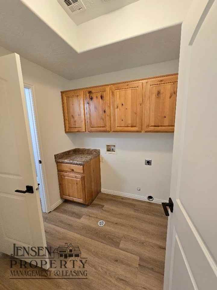 1281 W Las Hurdes Dr - Photo 7 of 37