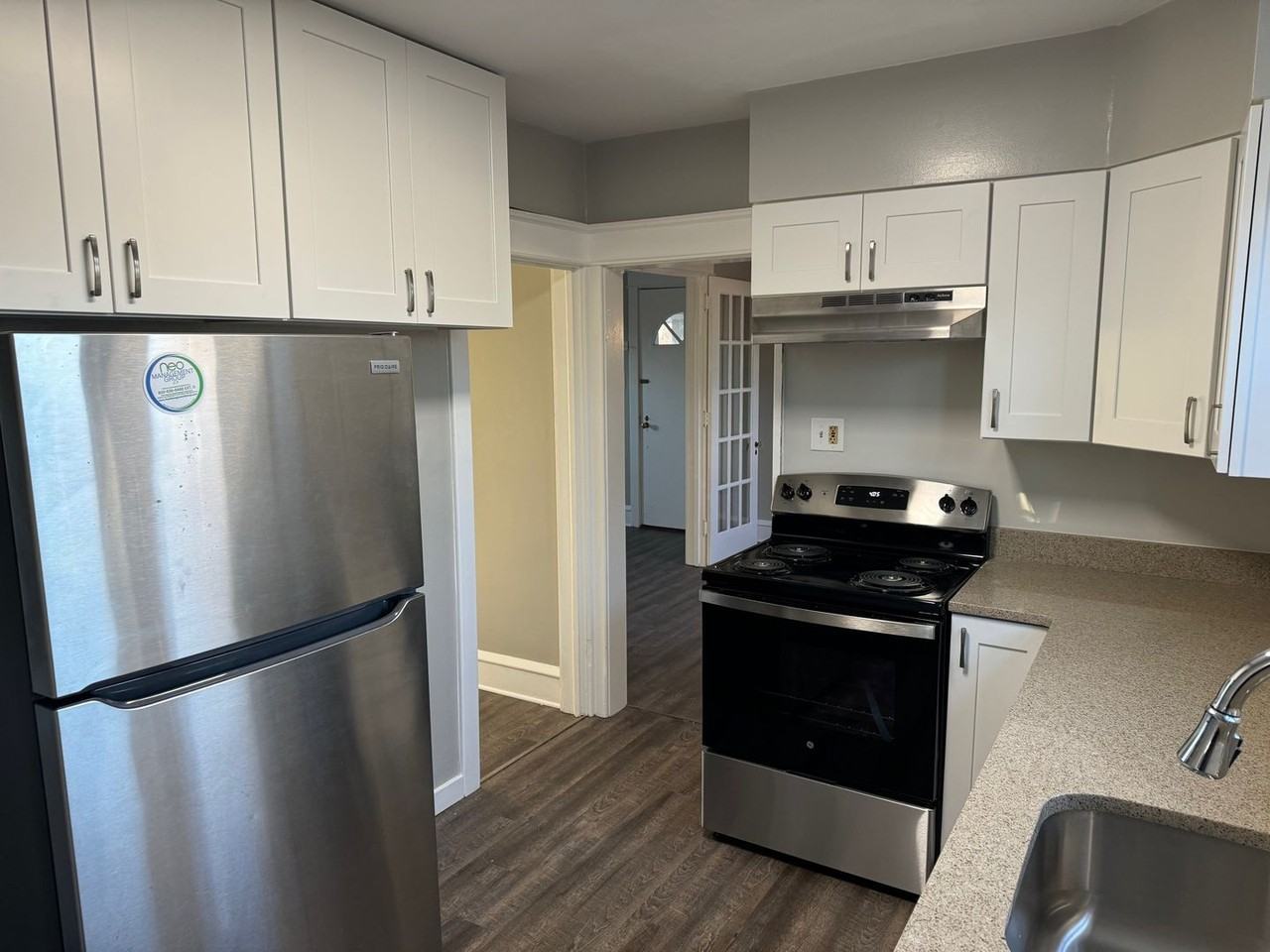 450 E Hancock St - Photo 5 of 20