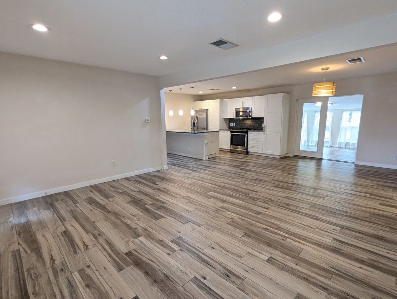 11308 Hilltop St - Photo 2 of 31