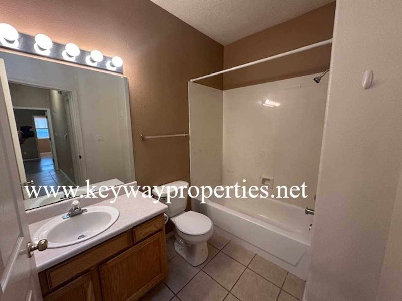 10420 Gutierrez Rd Ne - Photo 2 of 10