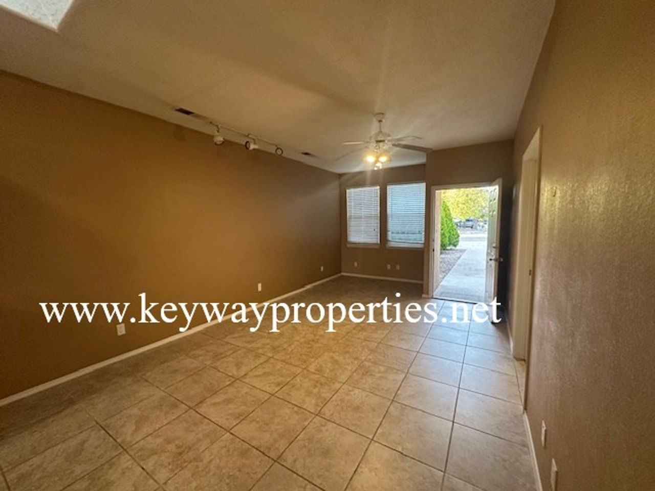 10420 Gutierrez Rd Ne - Photo 4 of 10