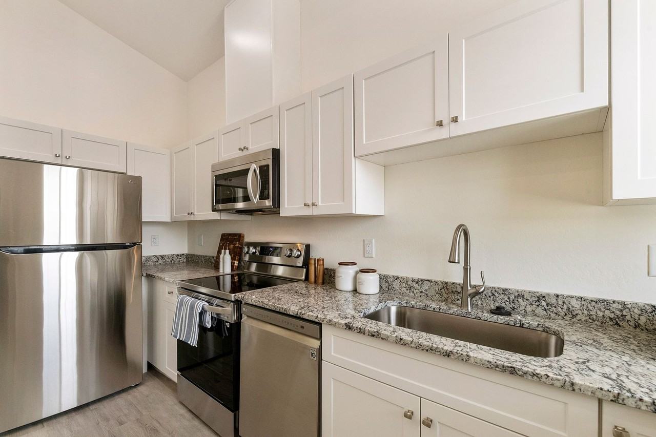 Villas on Superstition - Photo 6 of 8