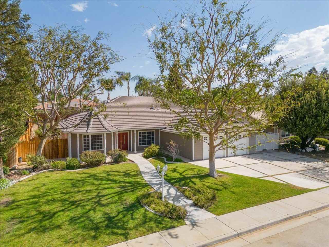 5901 Valley St - Photo 2 of 35