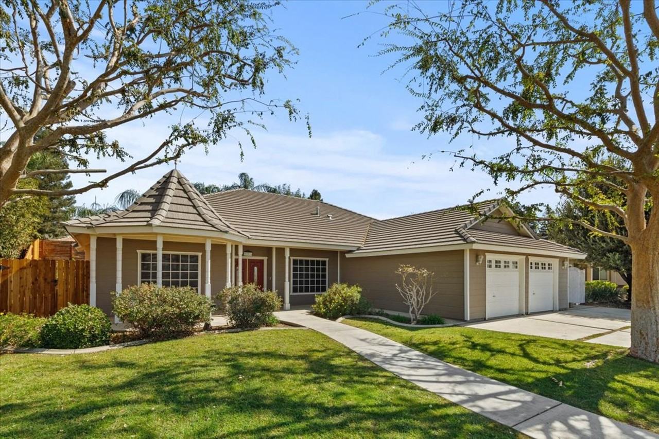 5901 Valley St - Photo 3 of 35