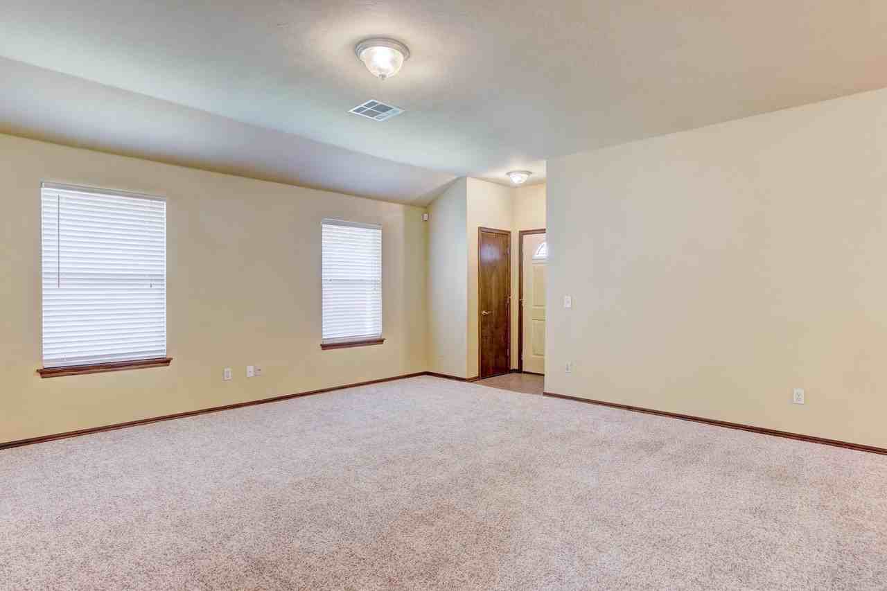 1726 W Palm Pl - Photo 7 of 42