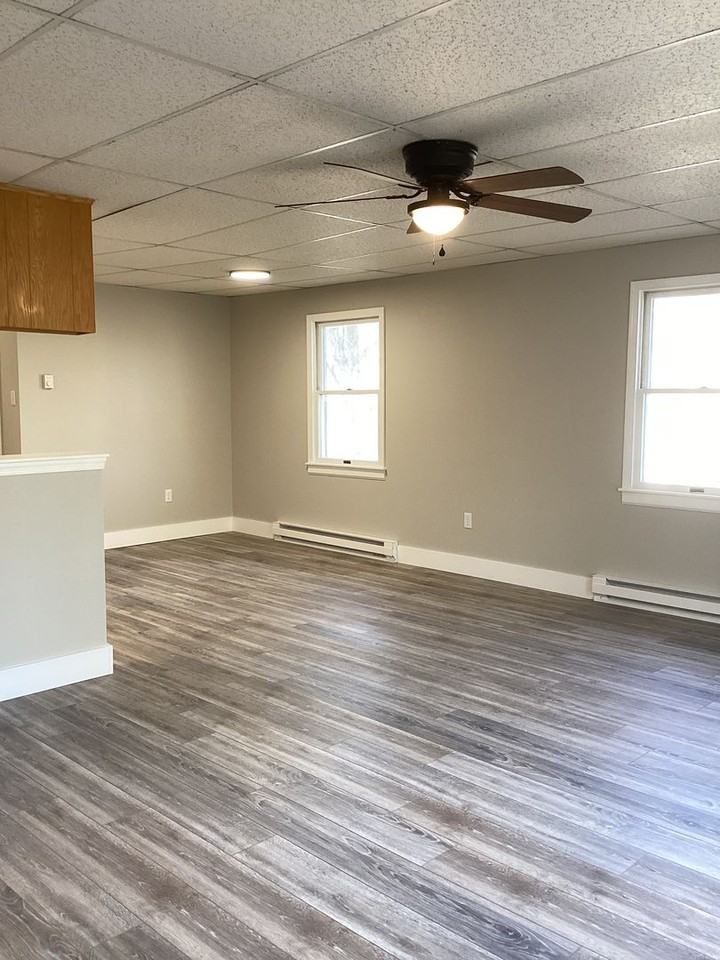 276 W 2nd St - Photo 3 of 19