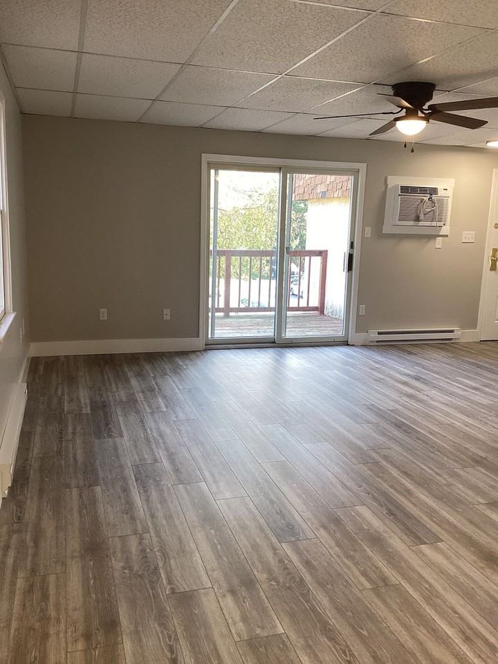 276 W 2nd St - Photo 4 of 19