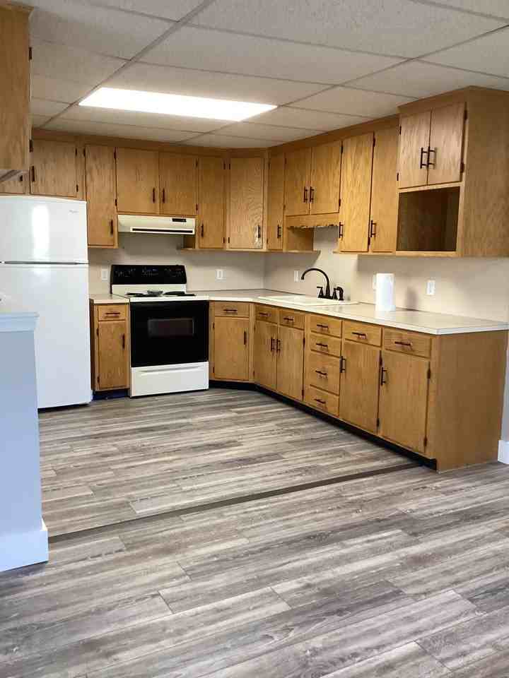 276 W 2nd St - Photo 6 of 19