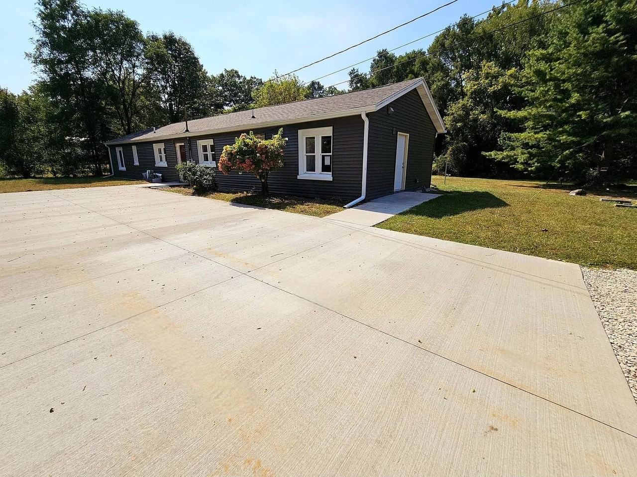 19681 Waubascon Rd - Photo 2 of 11